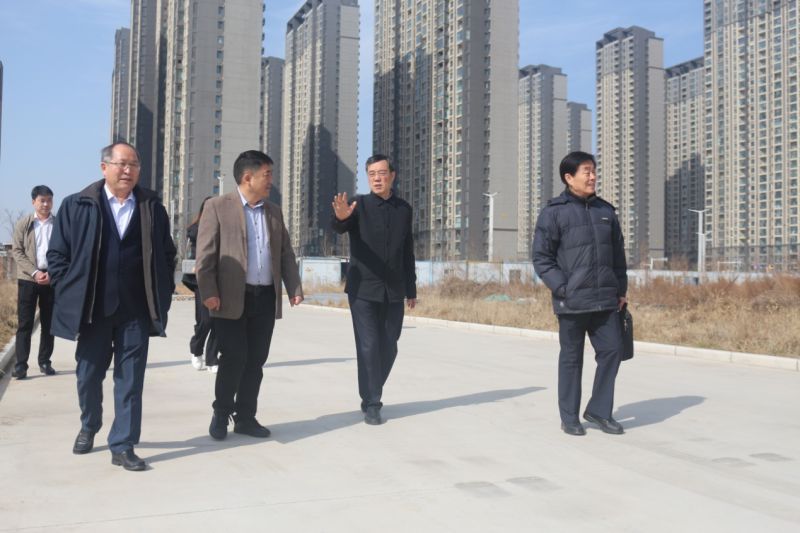牛年志昂揚